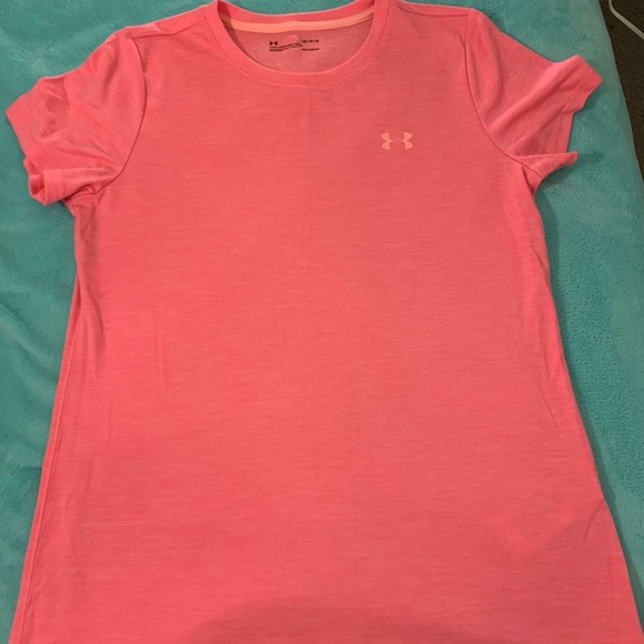 🌸 Pink Under Armour Shirt - Picture 1 of 3